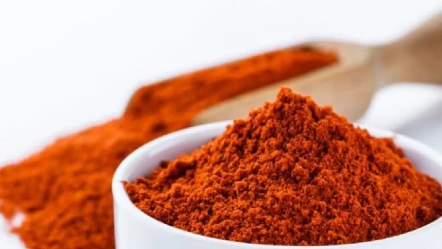 پاپریکا چیست و پودر فلفل پاپریکا در چه غذاهایی استفاده می شود پاپریکا چیست و پودر فلفل پاپریکا در چه غذاهایی استفاده می شود